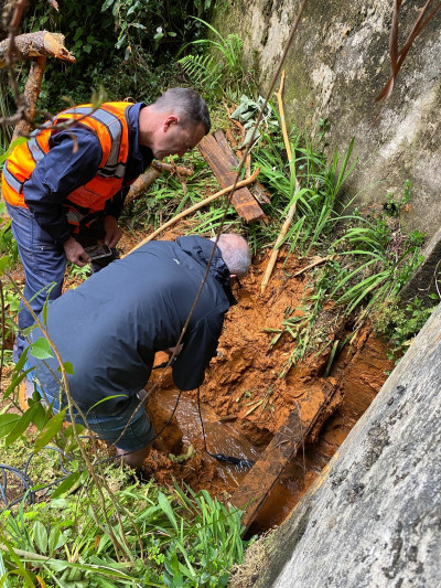 Image - Ohinemuri River discharge - water sampling